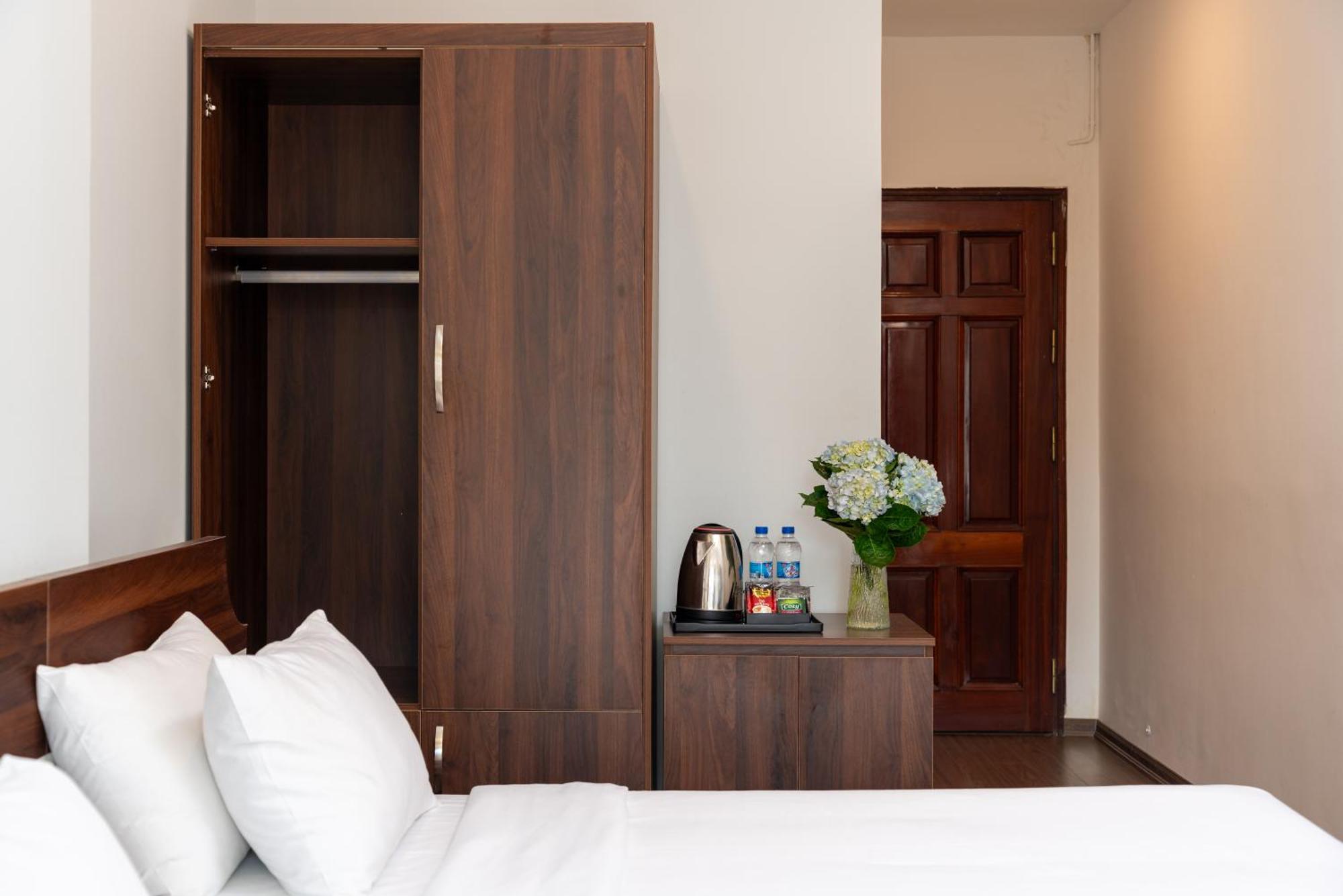 Astoria Hanoi Hotel & Travel Esterno foto